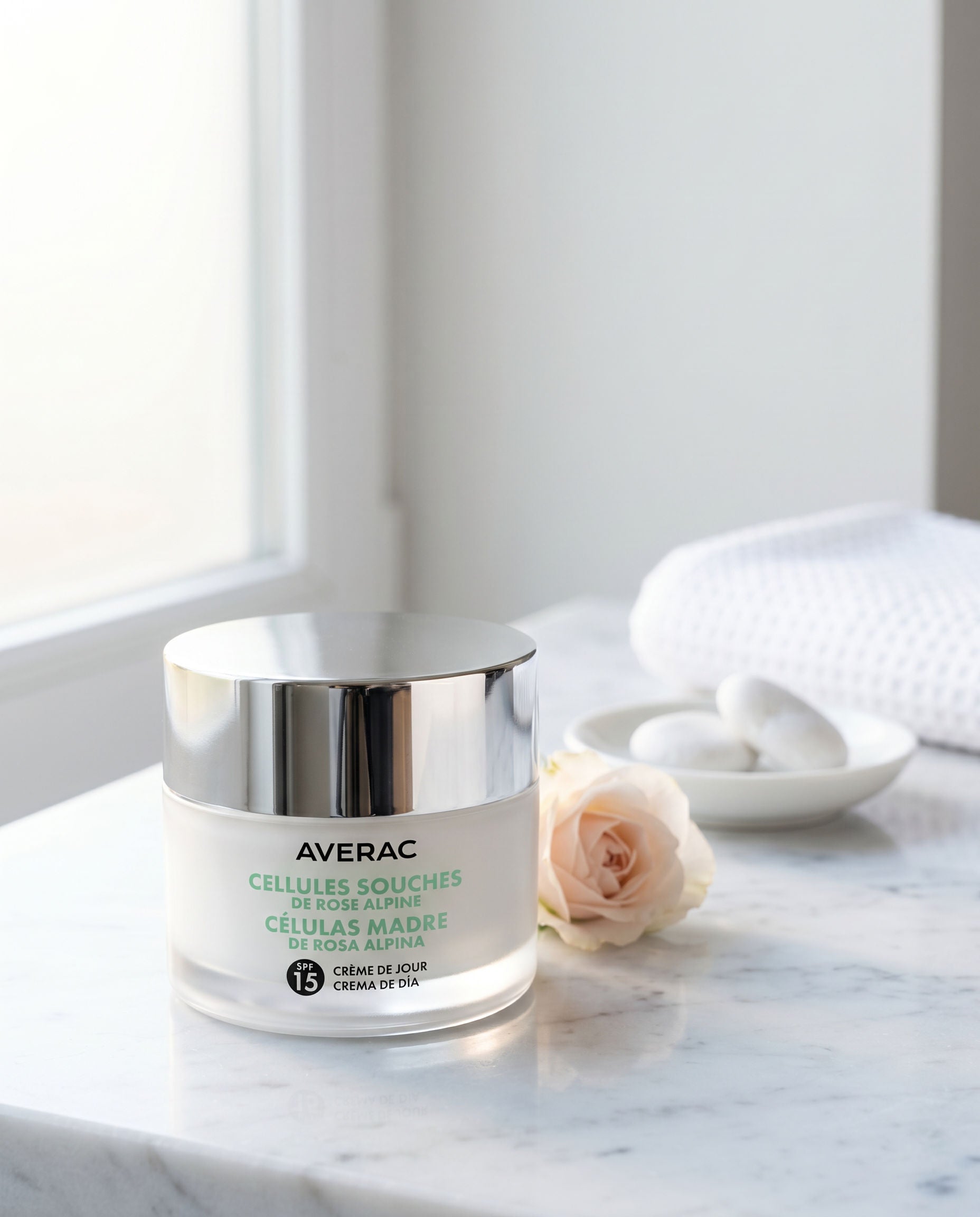 Averac Firming Regenerating Day Cream SPF15