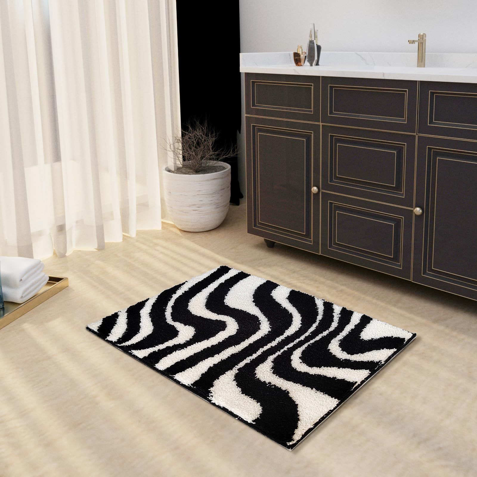AIESY® Beautiful Microfiber Non Slip Bath Mat for Bathroom