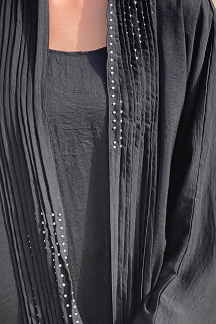 MOiSTREET Harir Maqsood Black Pleated Abaya