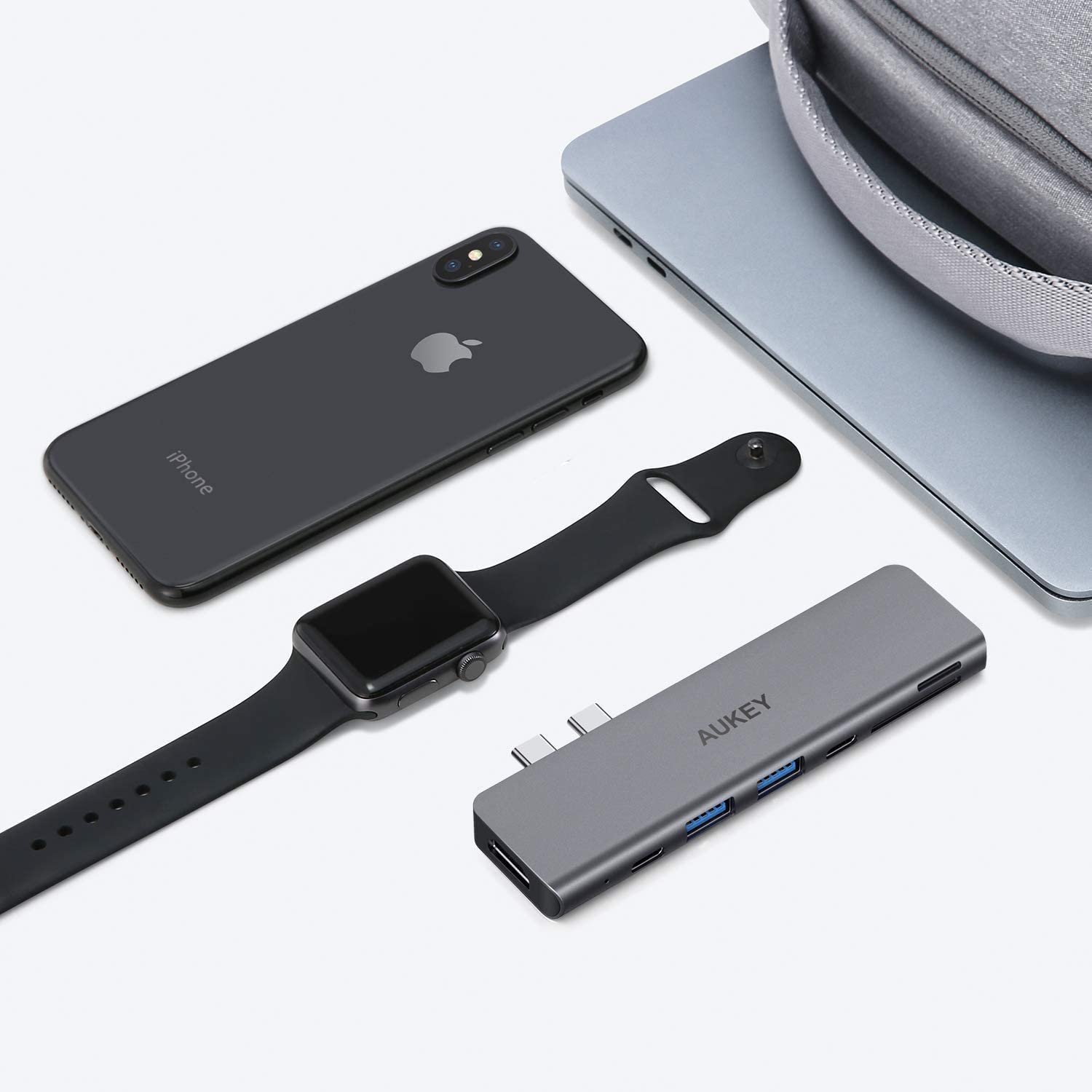 Aukey CB-C76 Thunderbolt 3 40Gbps 7 in 1 USB C Hub