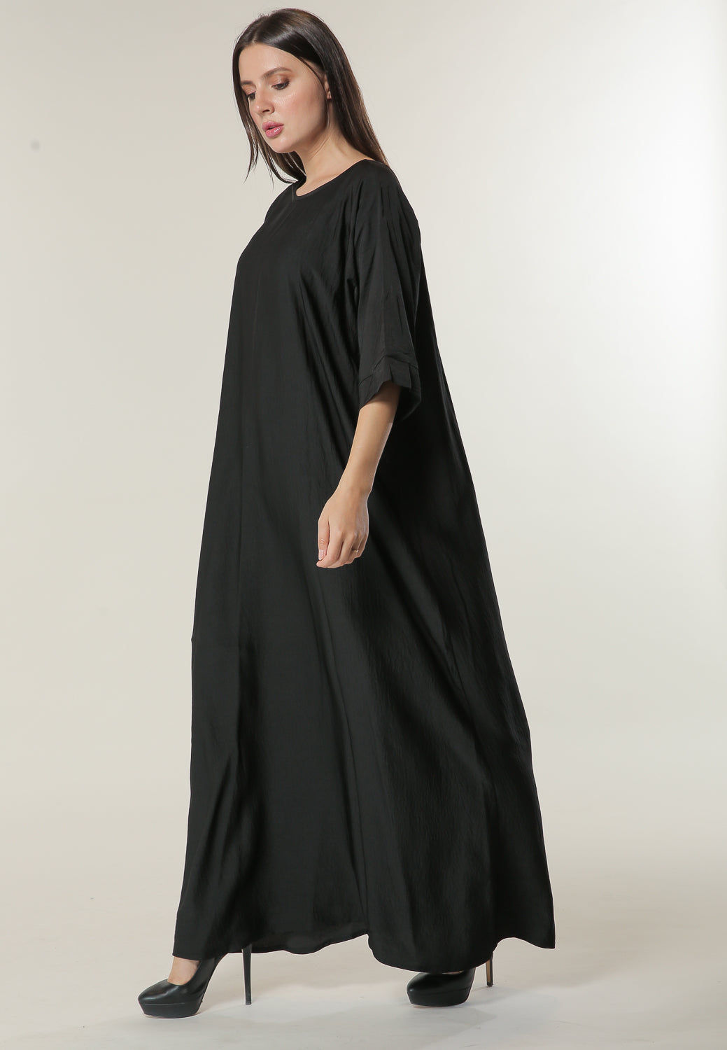 MOiSTREET Classic Black Under Abaya