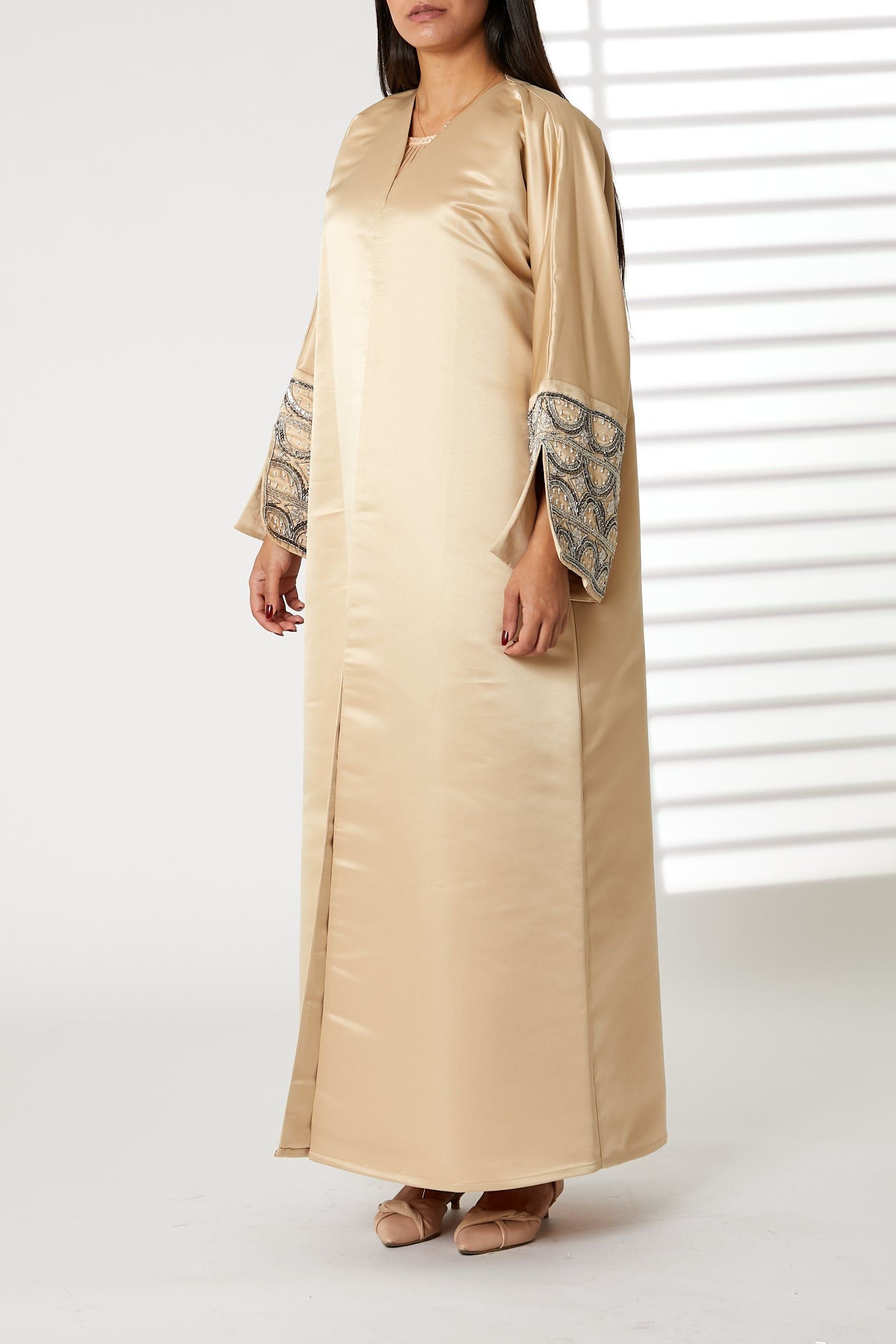 MOiSTREET Peach V-Neck Bridal Satin Split Cuffs Abaya