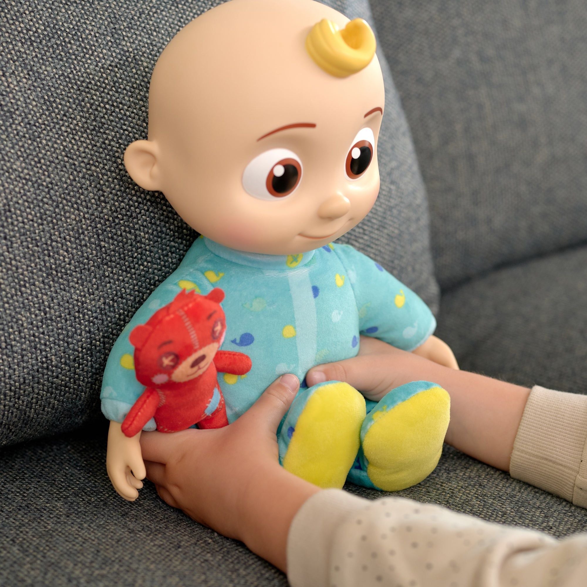 CoComelon - JJ Plush Figure With Sound Doll