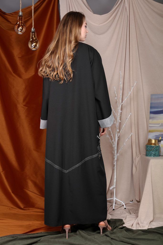 MOiSTREET Metallic Grey Cuffts With Embroidery