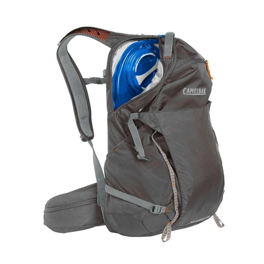 حقيبة الظهر للمشي لمسافات طويلة Camelbak Rim Runner™ X30، سلسلة Terra، رمادي عاصفي
