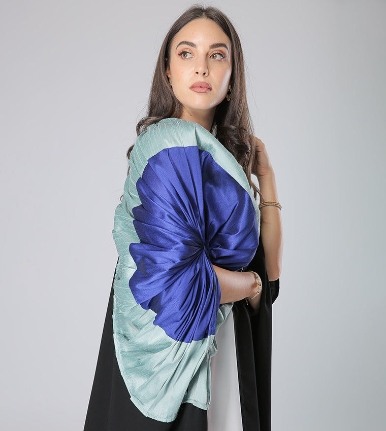 MOiSTREET Frill Flower Abaya