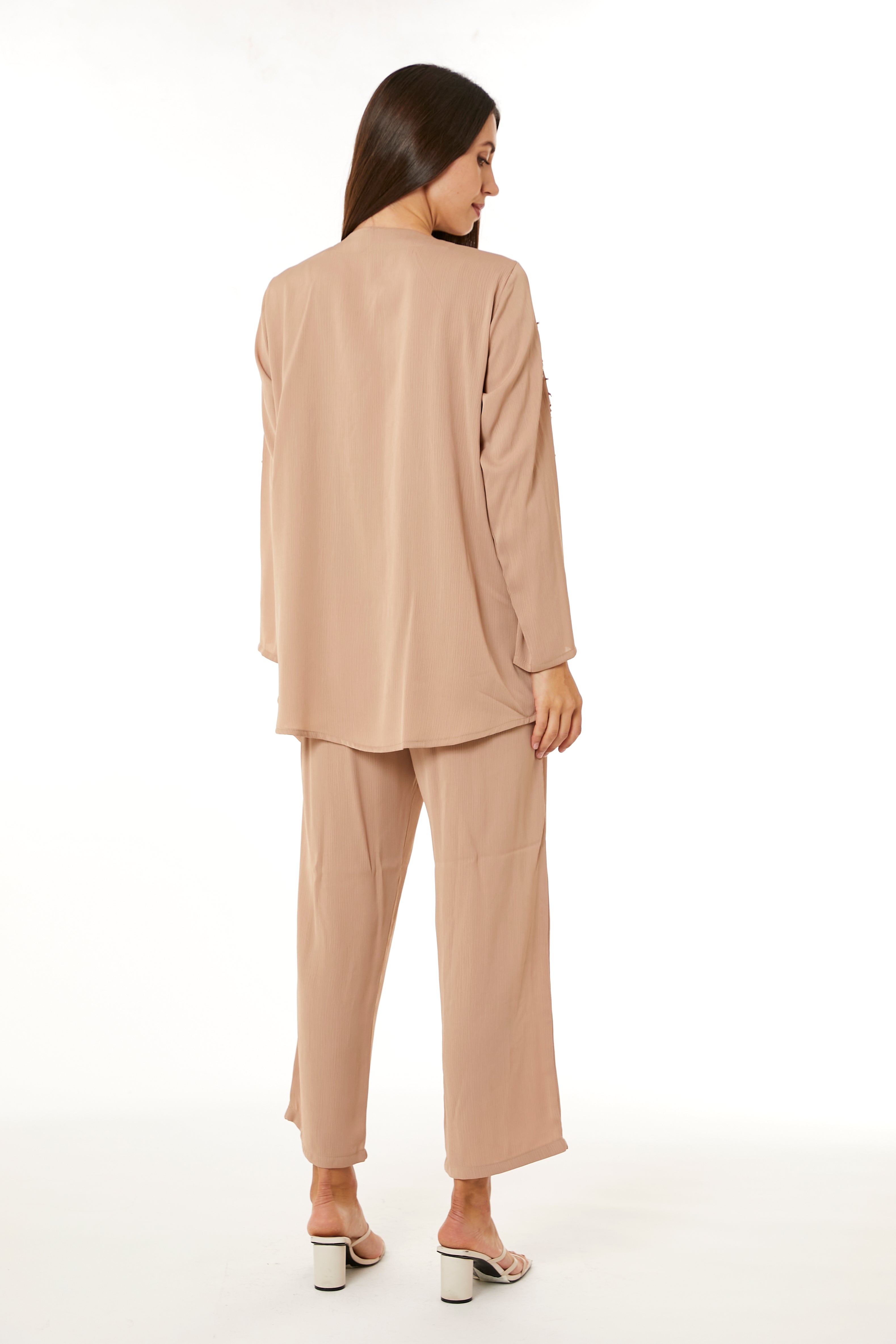 MOiSTREET Beige Zoom Top and Pants Set