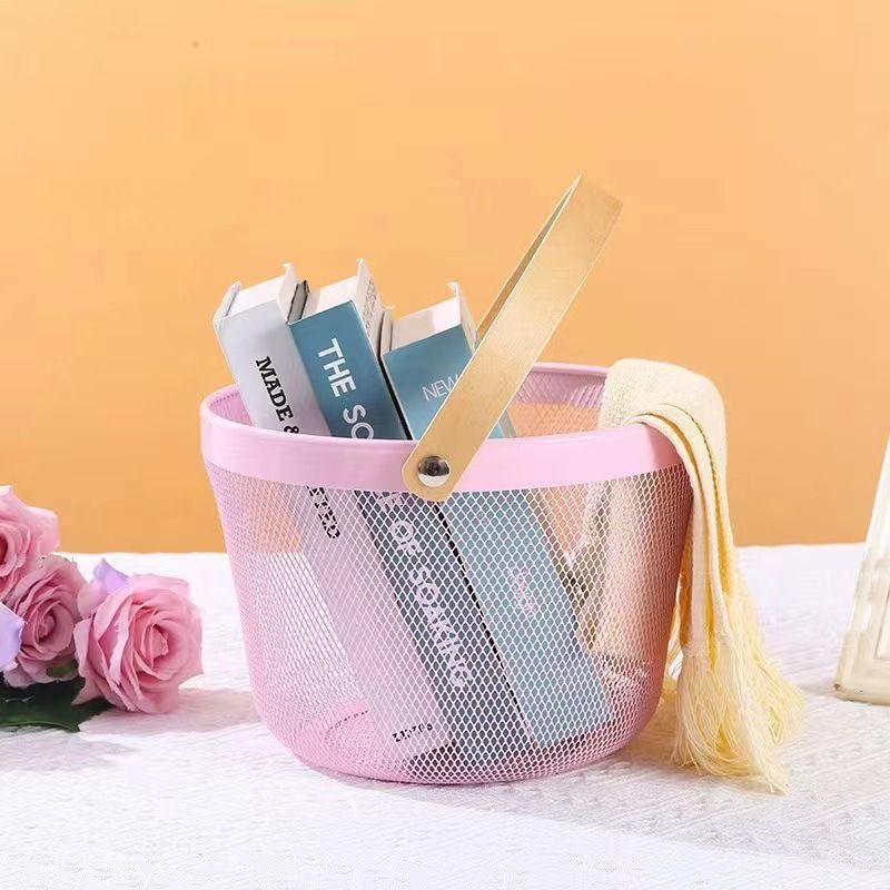Round Wire Mesh Storage Basket with a Wooden Handle (Pink)