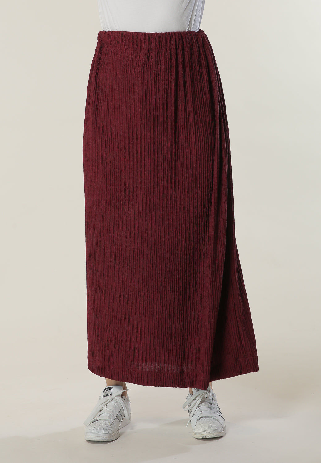 MOiSTREET Maroon Skirt Testing