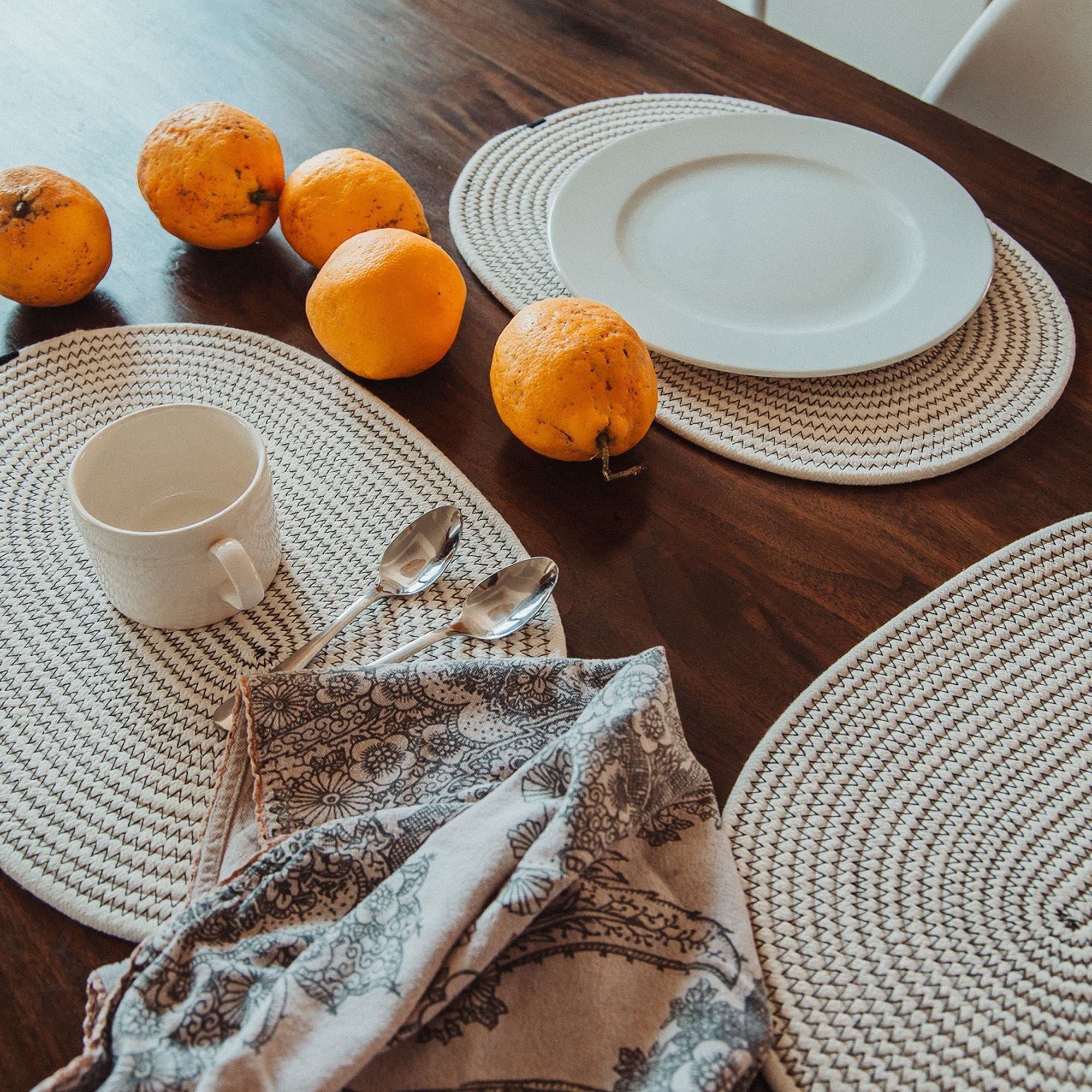 Set of 4 Heat Resistant Braided Oval Cloth Placemats for Kitchen