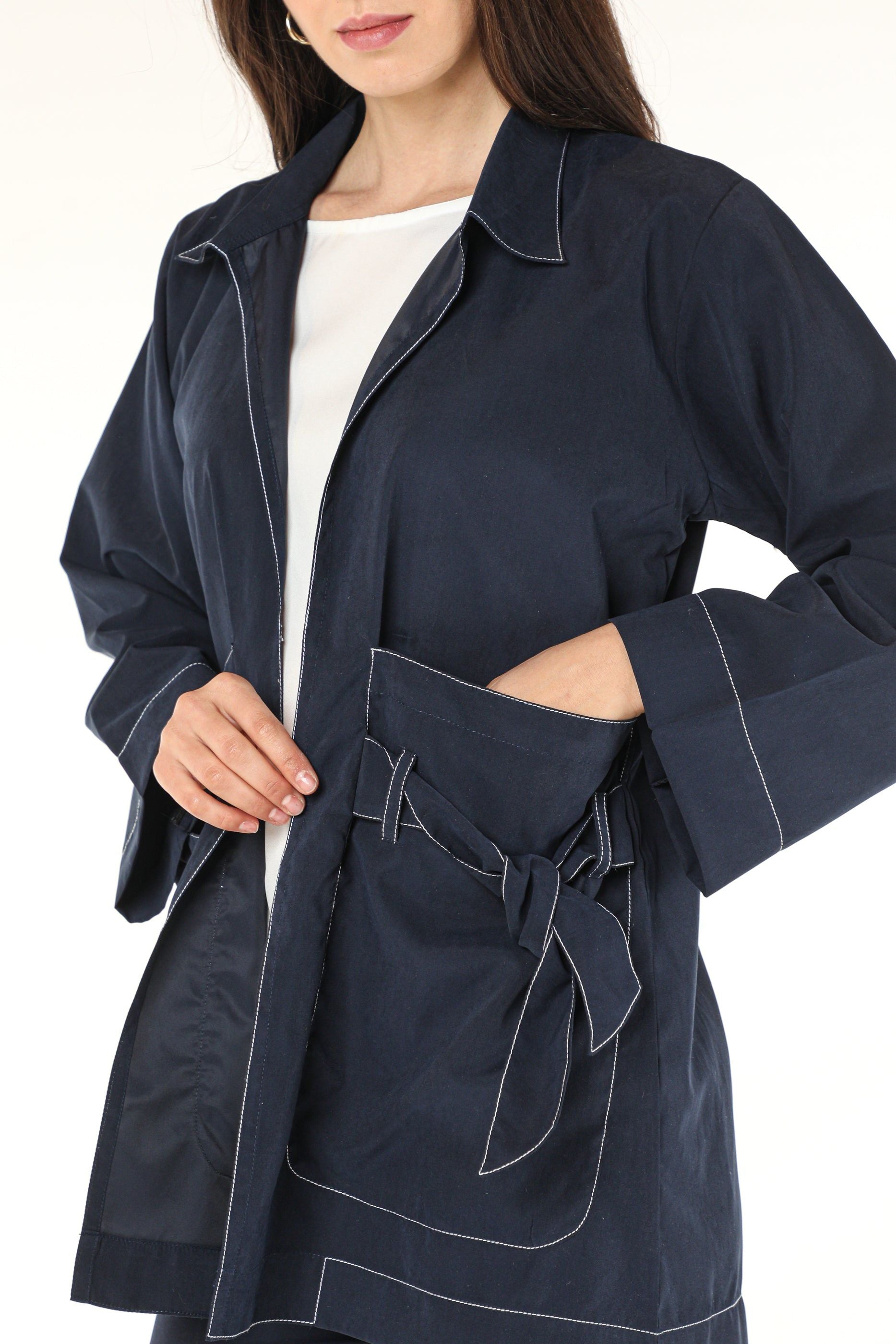 MOiSTREET Navy Shamua Fabric Jacket And Pants With Crepe Top