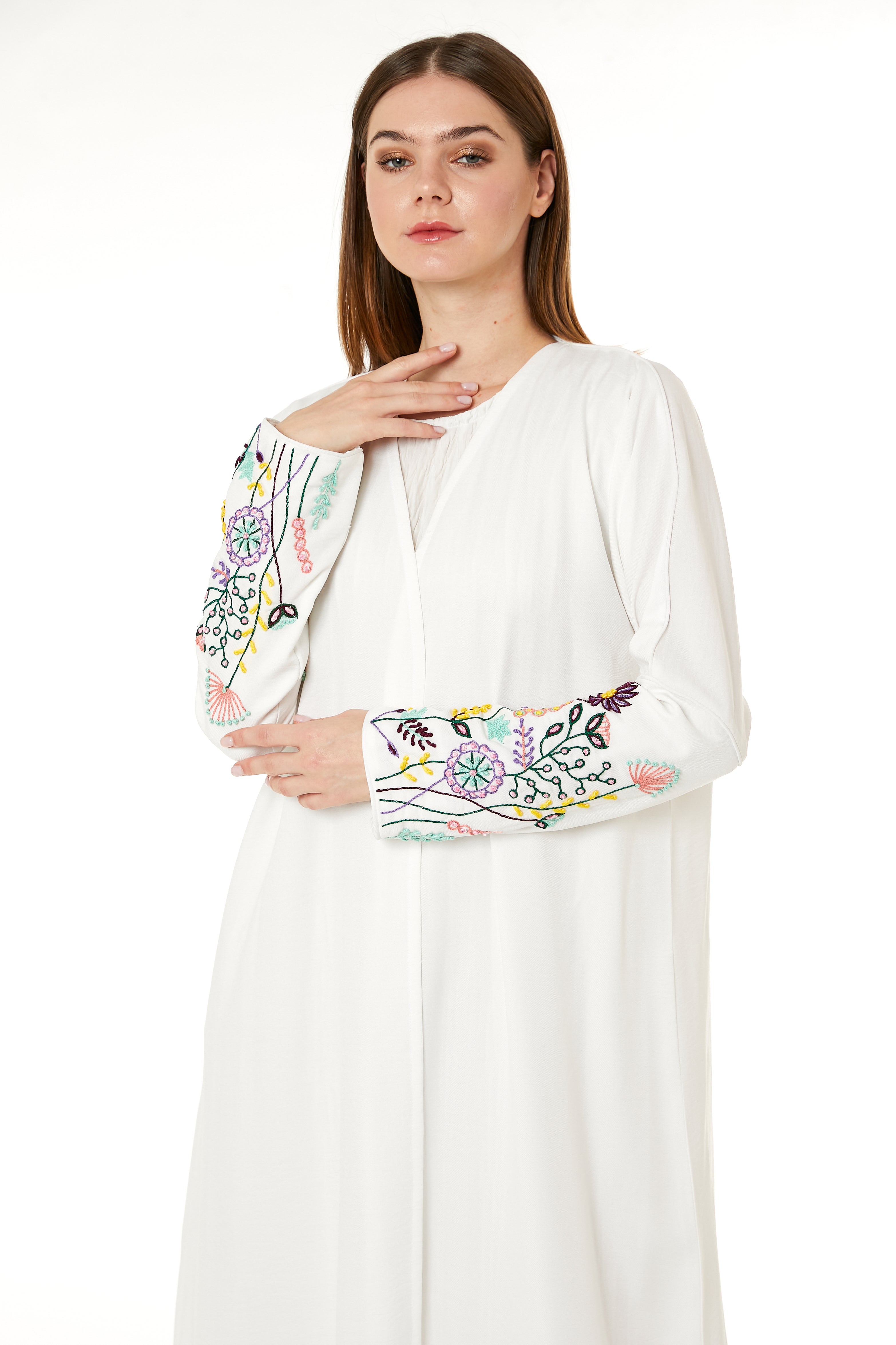 MOiSTREET White CEY Melange Embroidered Abaya