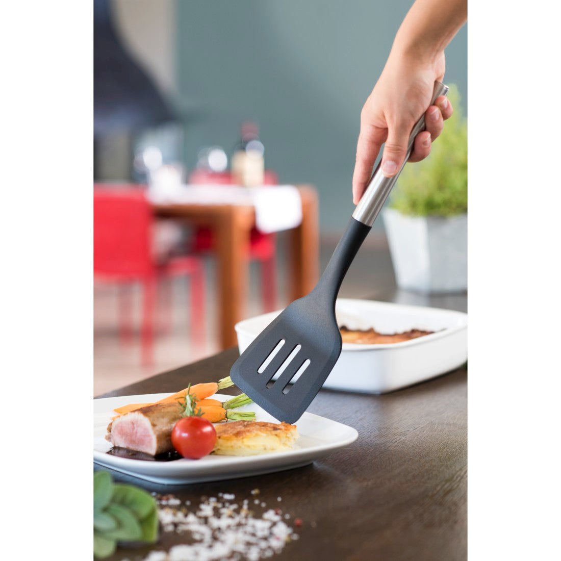 XAVAX 111426 ملعقة مصنوعة من الفولاذ المقاوم للصدأ / النايلون، 34.5 سم