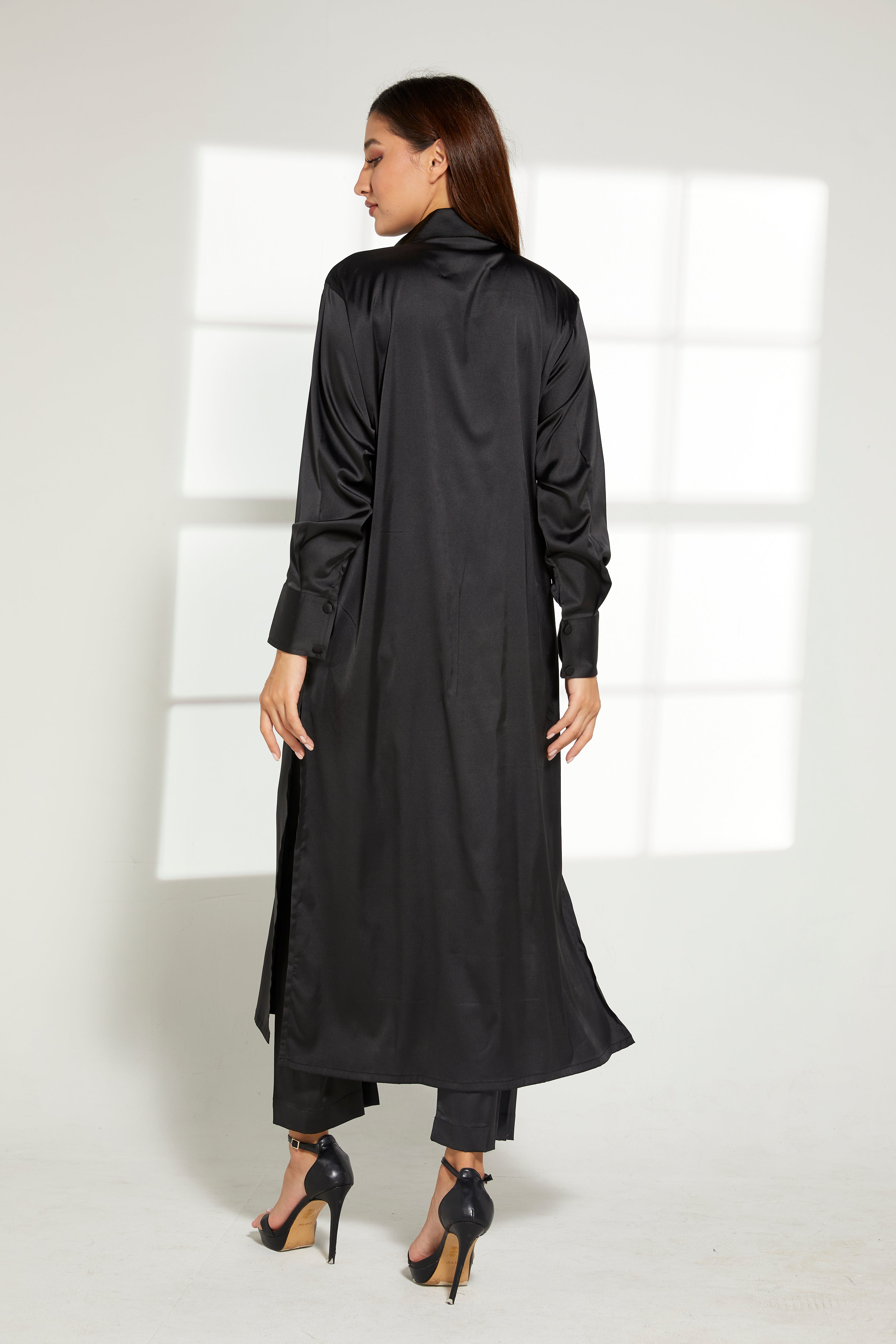 MOiSTREET Black Silk Fabric Top and Pants Set