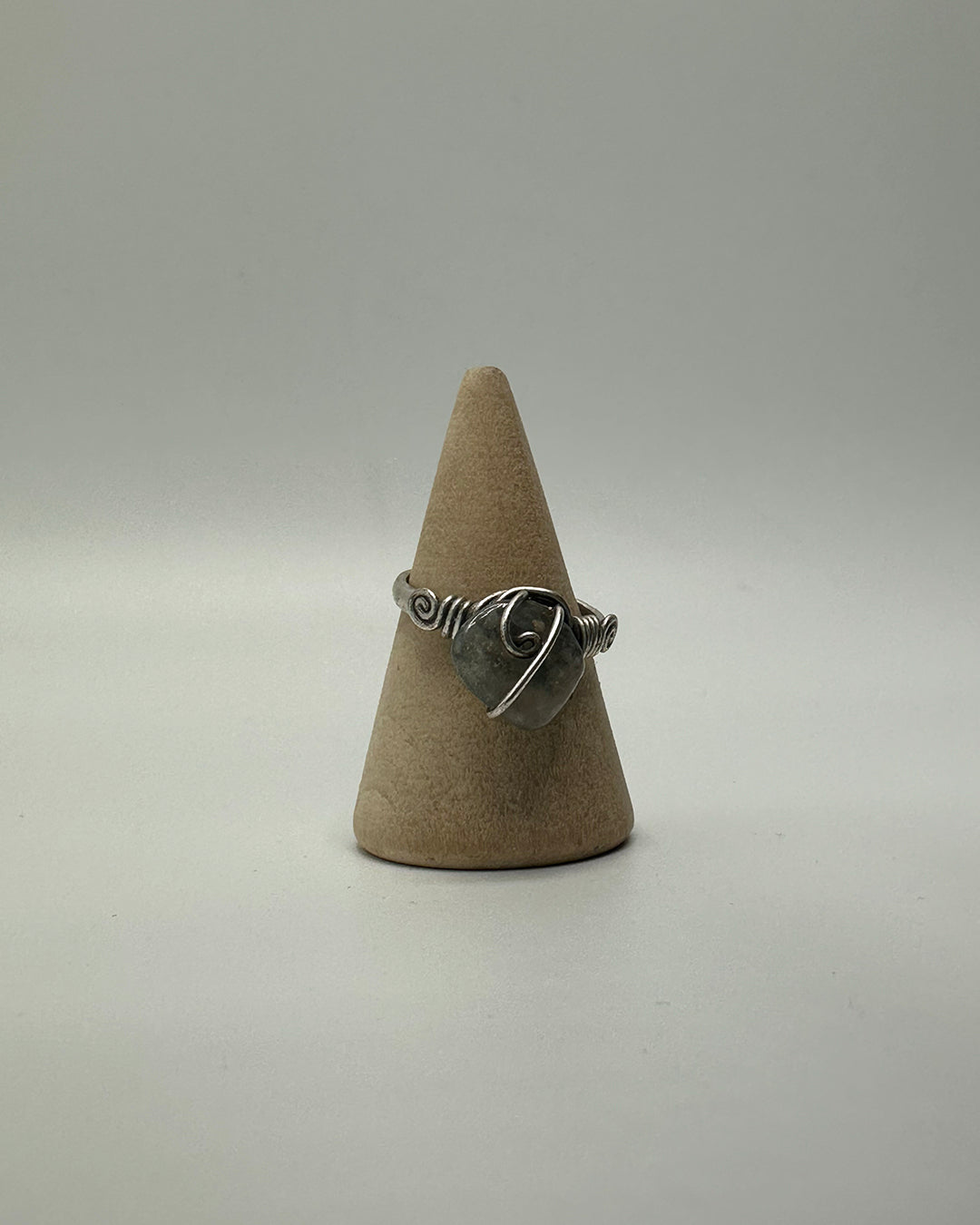 Hartouka Earthbound Wire Rings