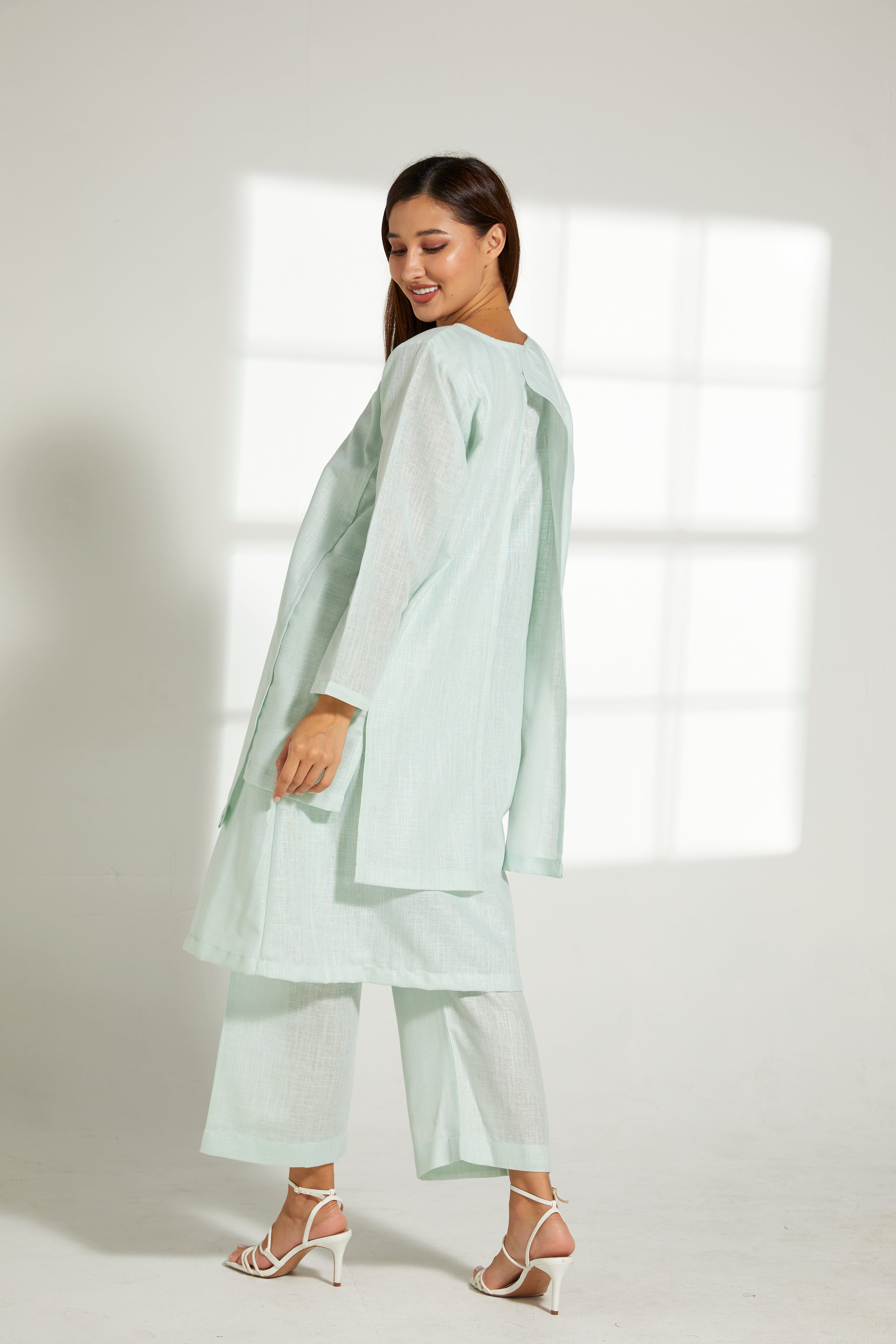 MOiSTREET Sea Green Linen Fabric Top and Pants Set