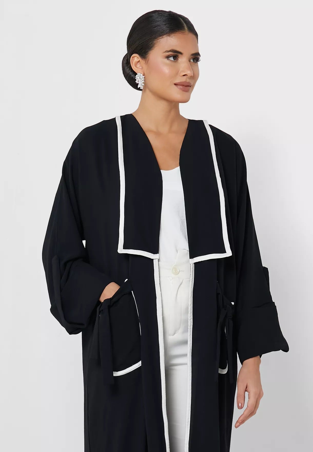 MOiSTREET Black Pocket Detail Abaya