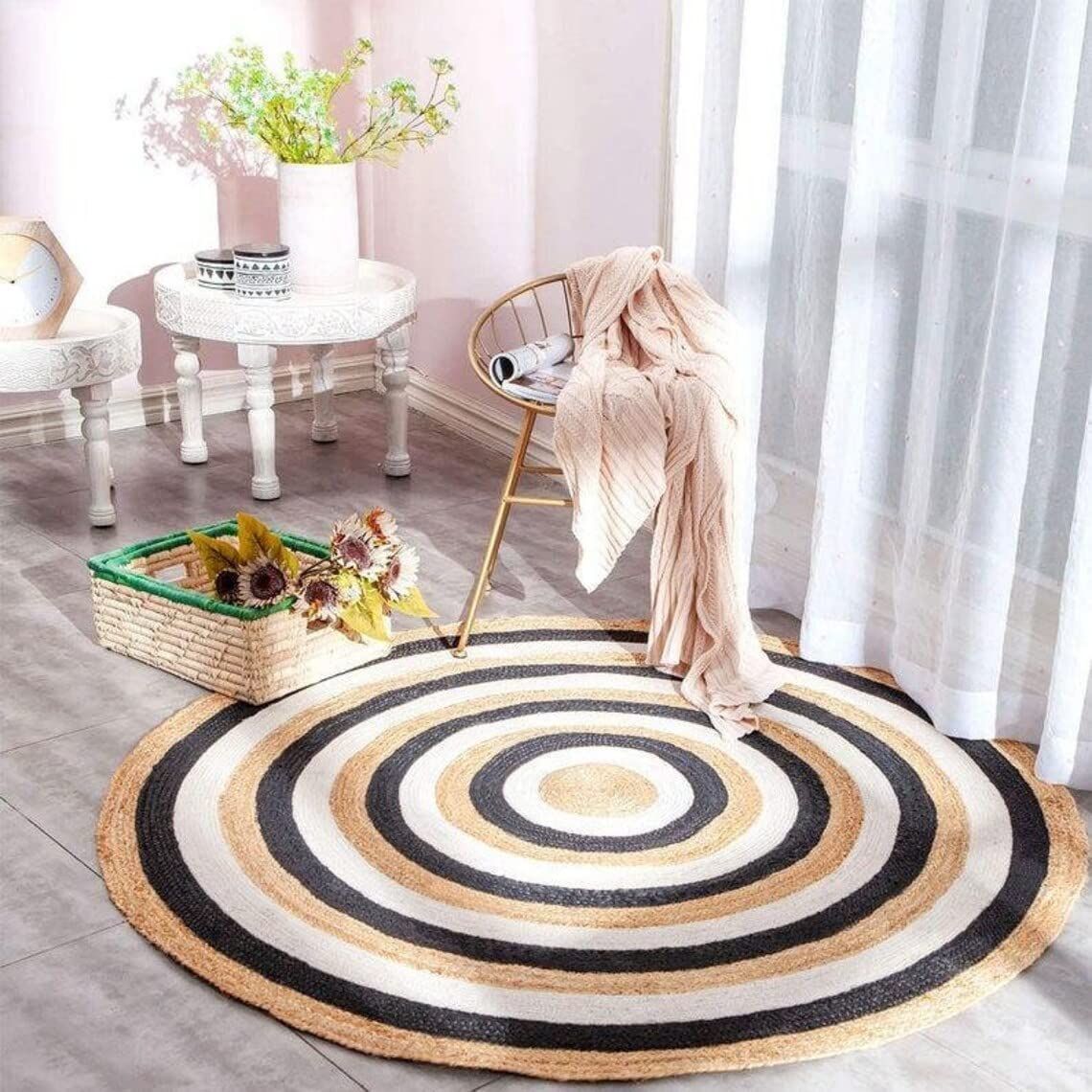 AIESY®  Beautiful Round Shape Reversible Jute Rug