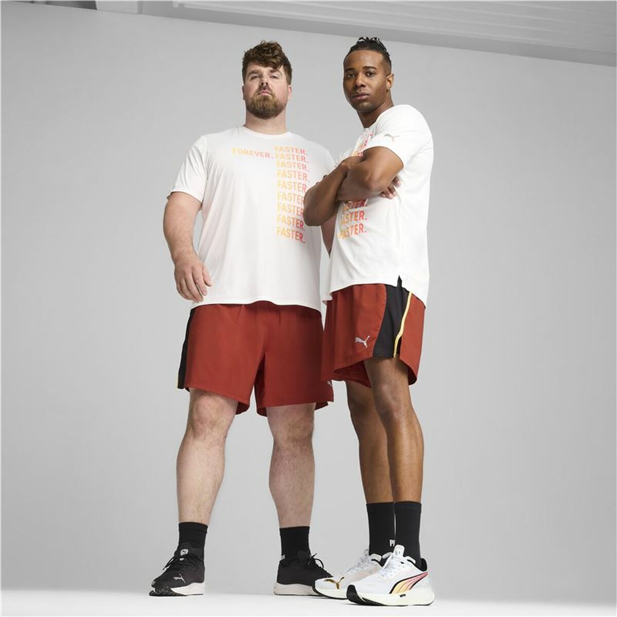 شورت رياضي للنساء من بوما: Puma Run Favorite Velocity Woven 2In1 Mujer باللون البني