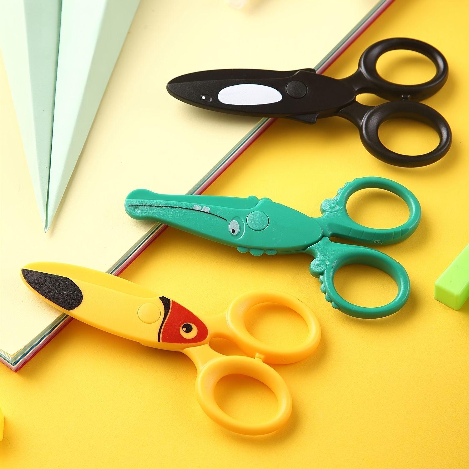3Pcs Cartoon Scissors Kids Safety Scissors Training Scissors For Cutting Paper