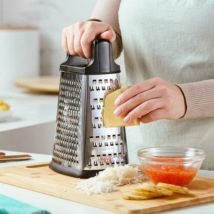 NAVA Misty Stainless Steel Grater, 22cm