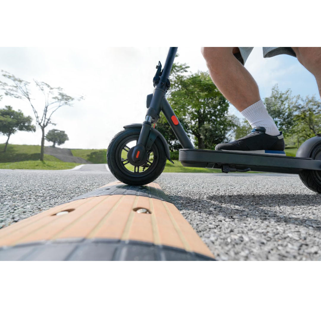 Xiaomi Electric Scooter Elite 45km Range Foldable Electric Scooter with 400W Motor and Front Suspension