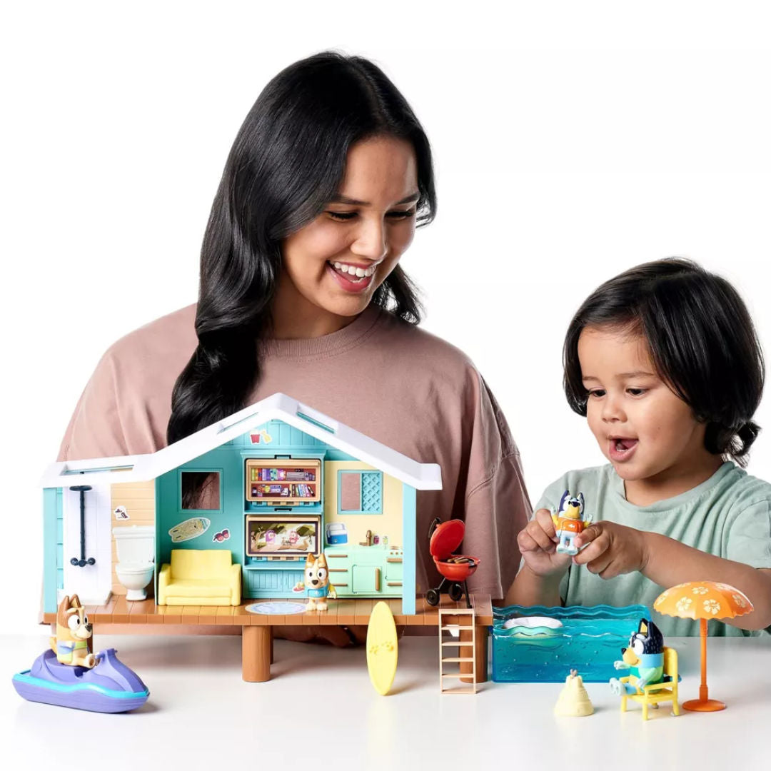 Bluey Series 9 Ultimate Beach Cabin Playset 15 Pieces, 3+ years