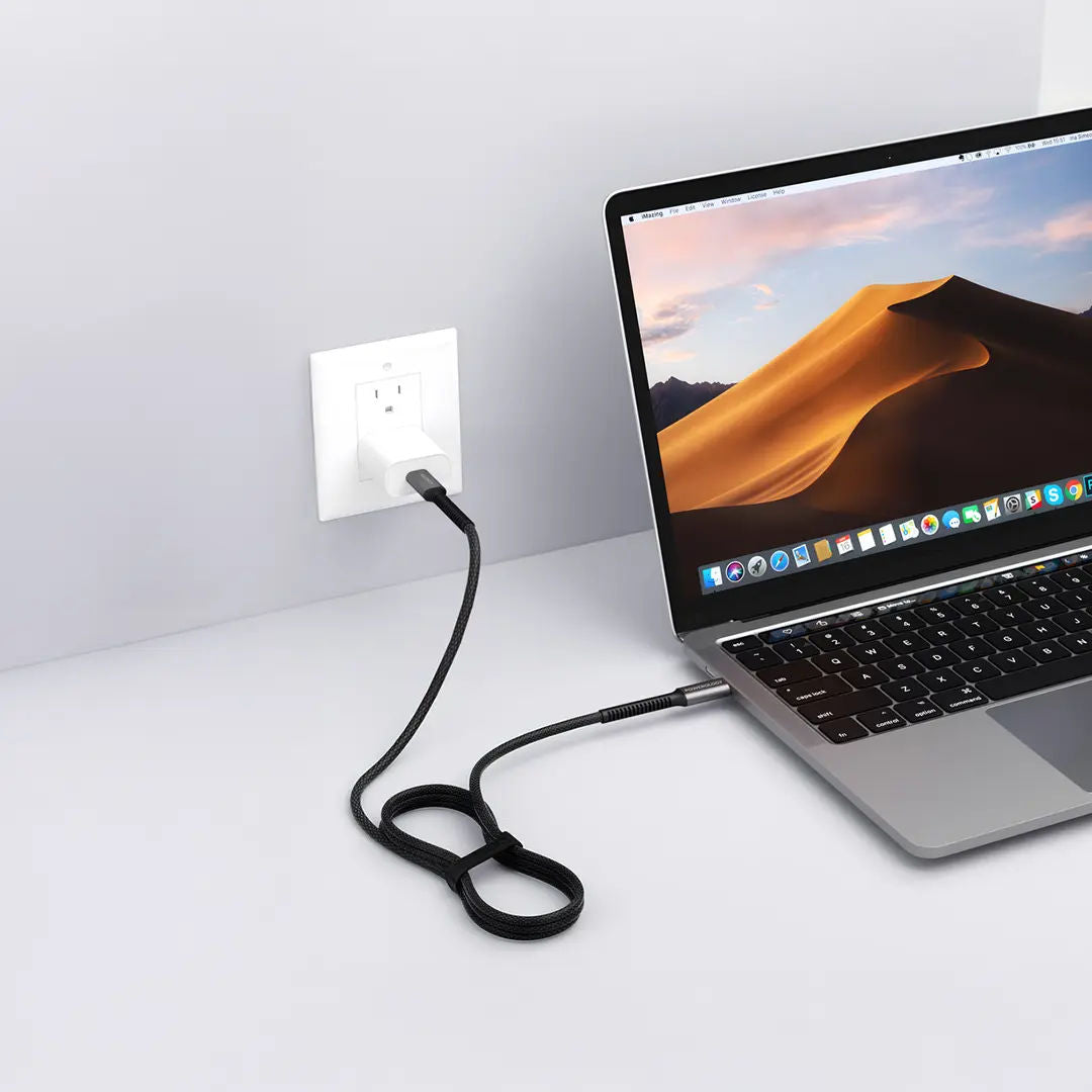 Powerology USB4 Braided USB-C to USB-C  Charging Cable, Black