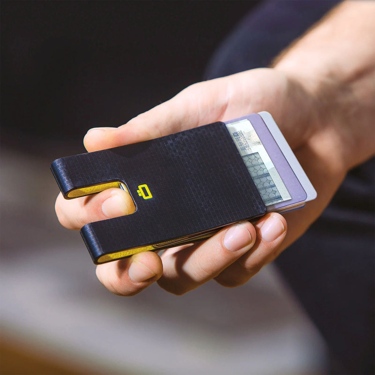 Ogon I-Clip Card Holder, Carbon Print