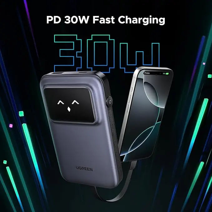 شاحن محمول UGREEN PB511 بسعة 10000 مللي أمبير في الساعة وقدرة شحن سريع تبلغ 30 واط مزود بكابل USB-C مدمج