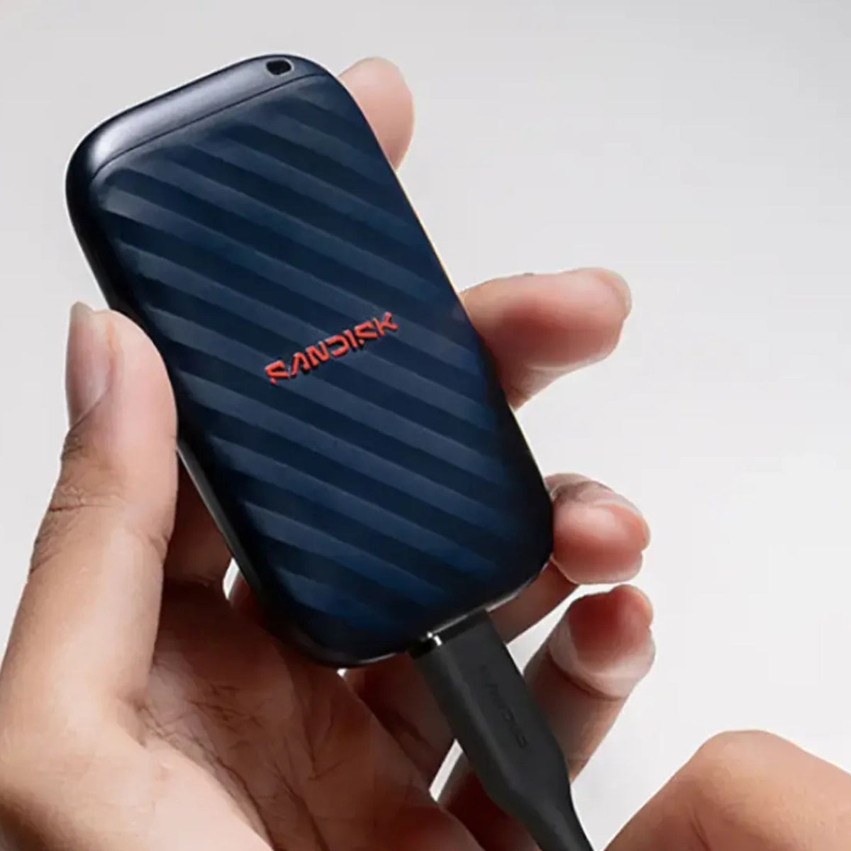 SanDisk E10 1TB Portable External SSD, Up to 600MB/s Read, USB 3.2 Gen 2, SDSSDE10-1T00-G25