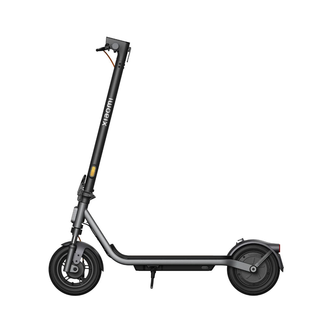 Xiaomi Electric Scooter 6 Lite 25km Range Foldable Electric Scooter with 300W Motor and 10-inch Pneumatic Tires