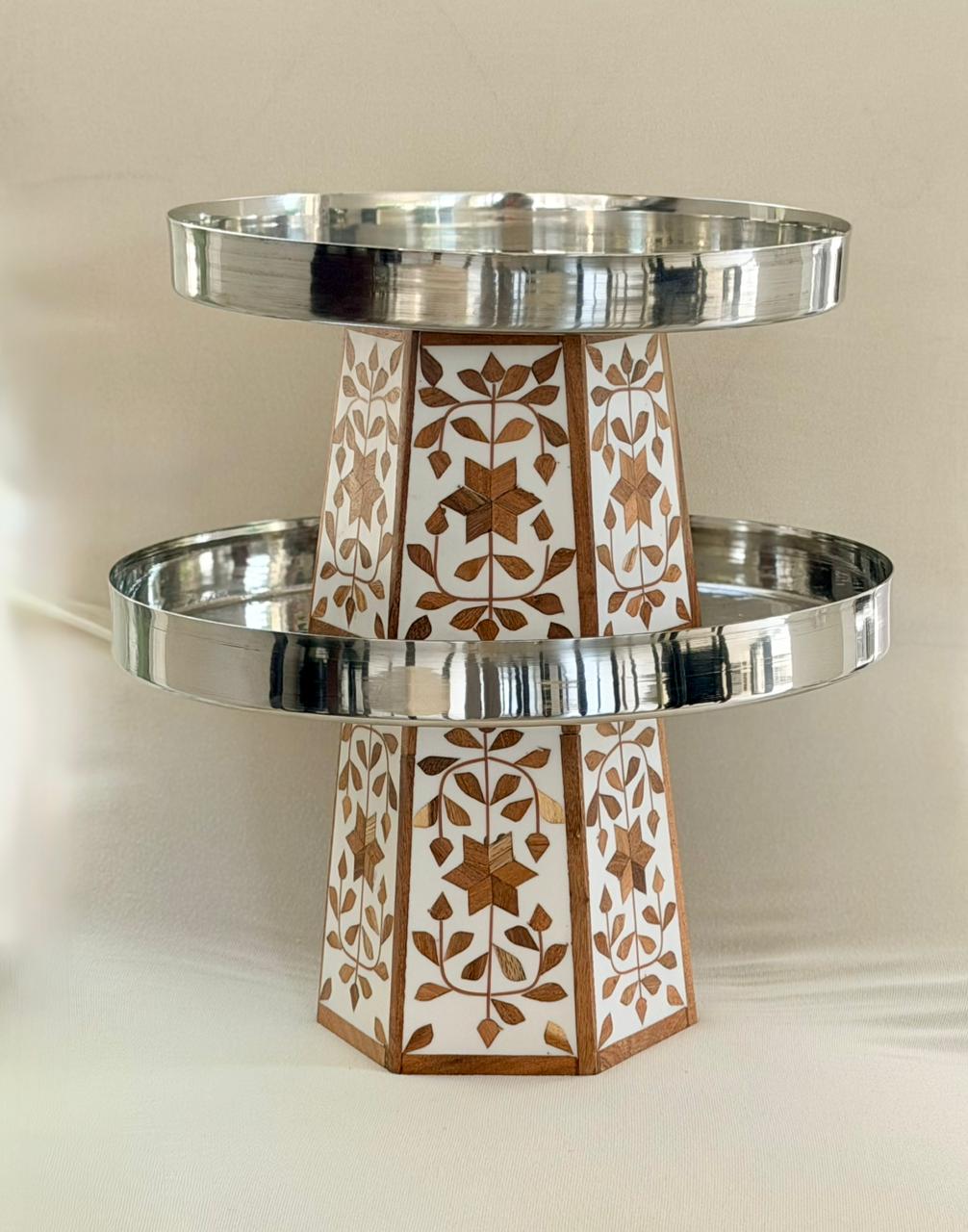 Raw Home-Cake Stand