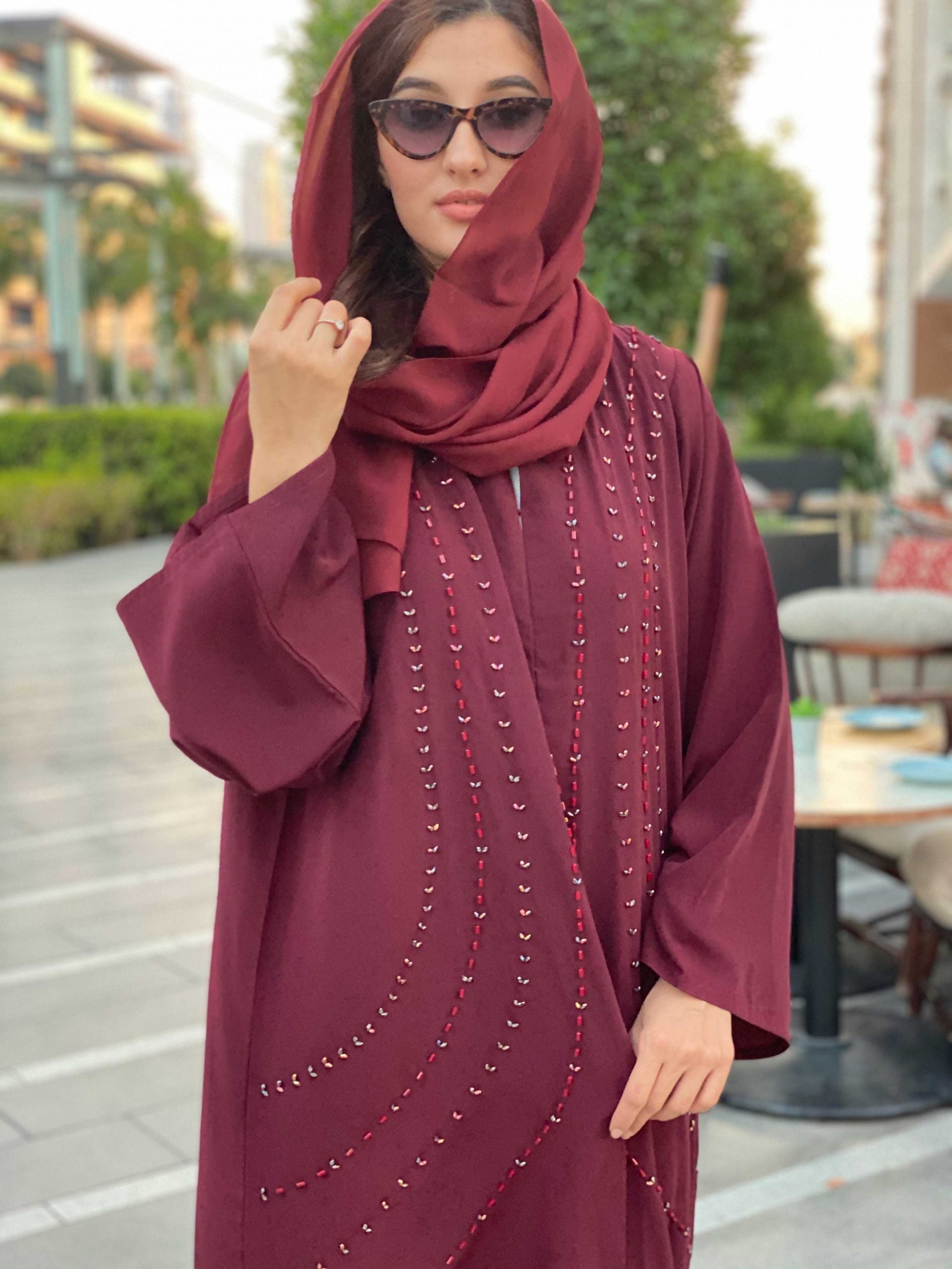 MOiSTREET Handwork Maroon Abaya