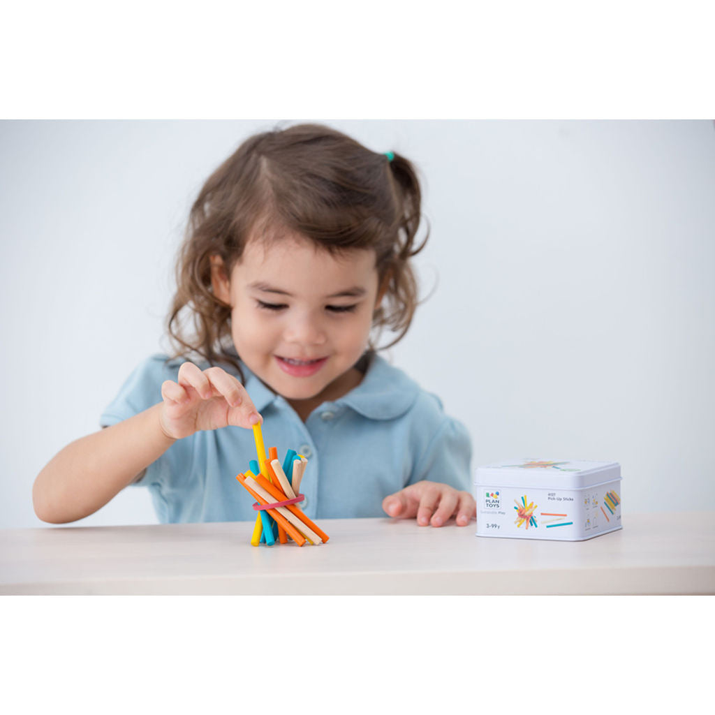 لعبة «بيك-أب ستيكس» من PlanToys — لعبة خشبية كلاسيكية