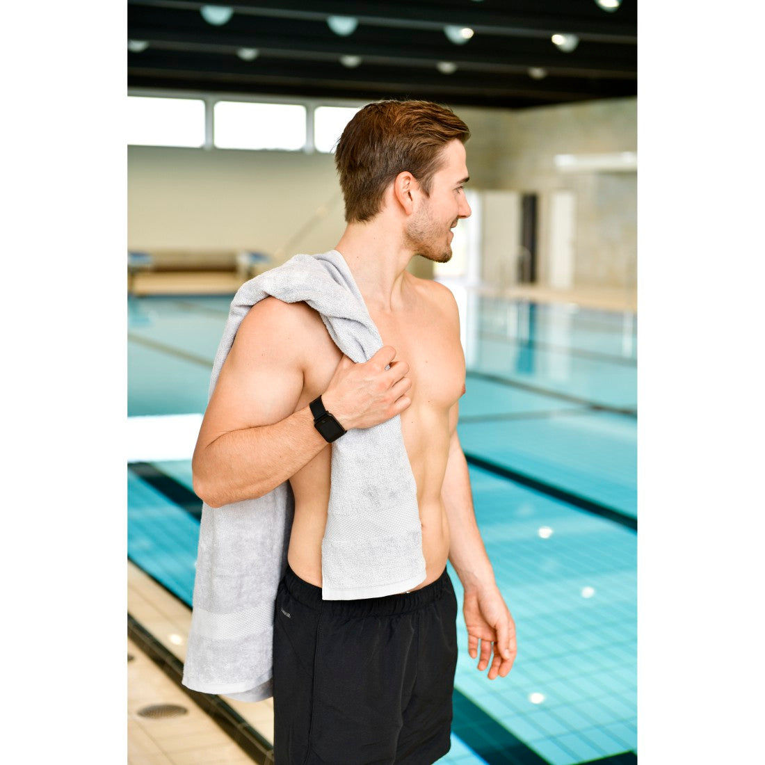 HAMA 178602 "Fit Track 5900" Fitness Tracker, Pulse Meter, Waterproof, Integrated GPS