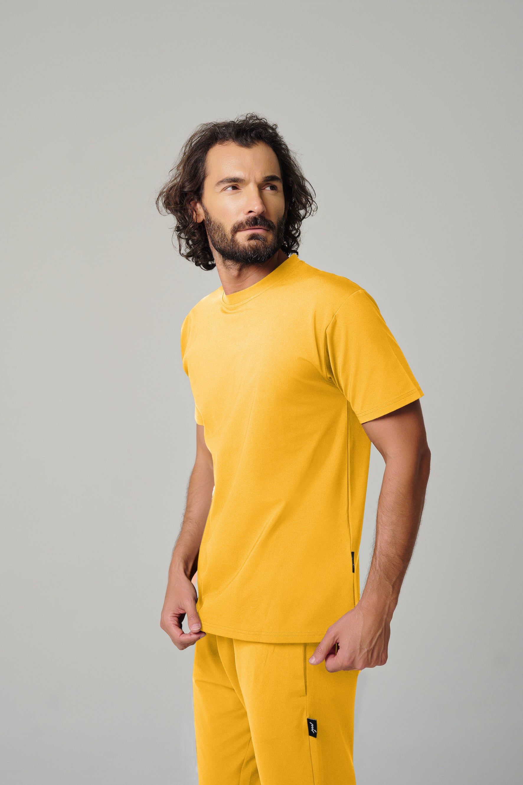 تي شيرت رجالي كلاسيكي من MULU - أصفر