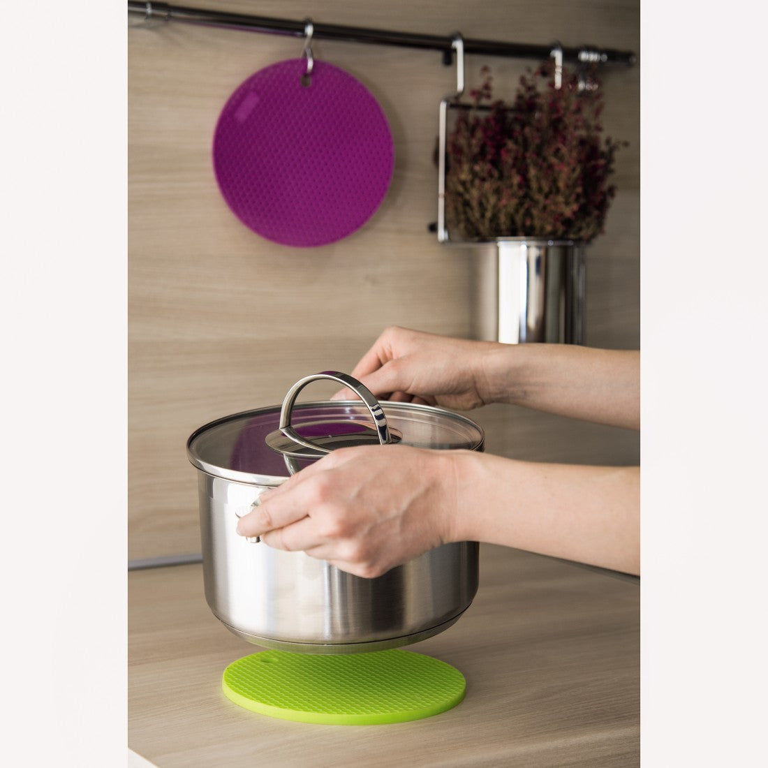 XAVAX 111527 Silicone Pot Coaster, green/violet, 2 pieces