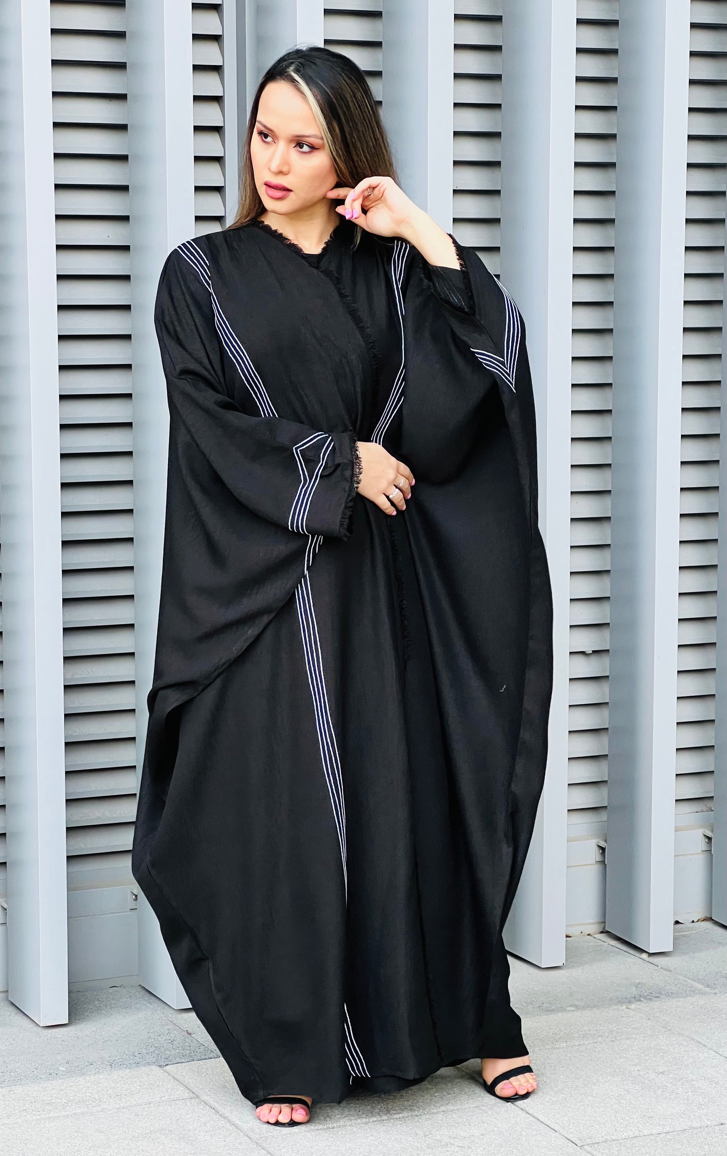 MOiSTREET Louise Crepe Bhist Abaya