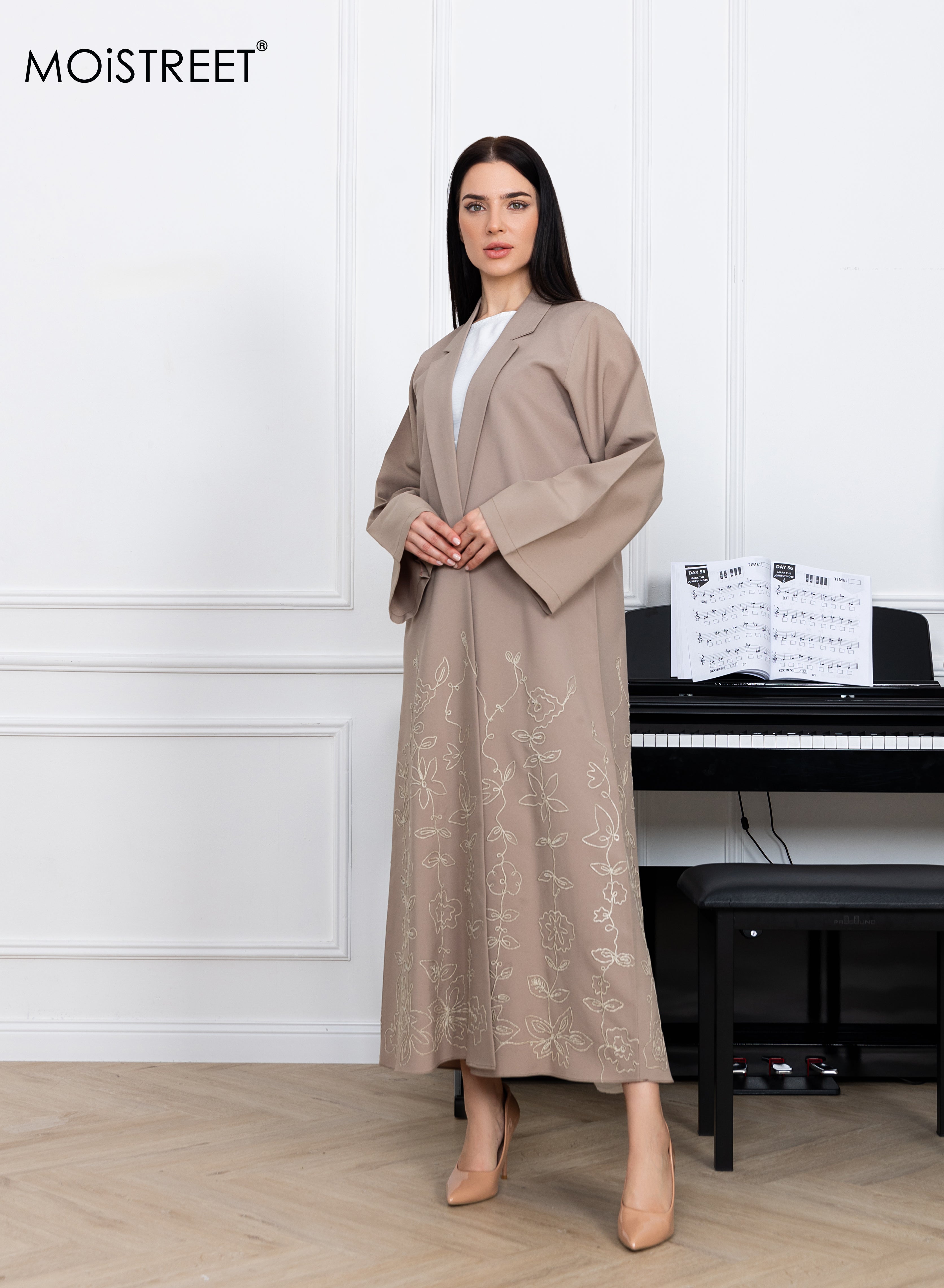 MOiSTREET Phua Embroidery Abaya