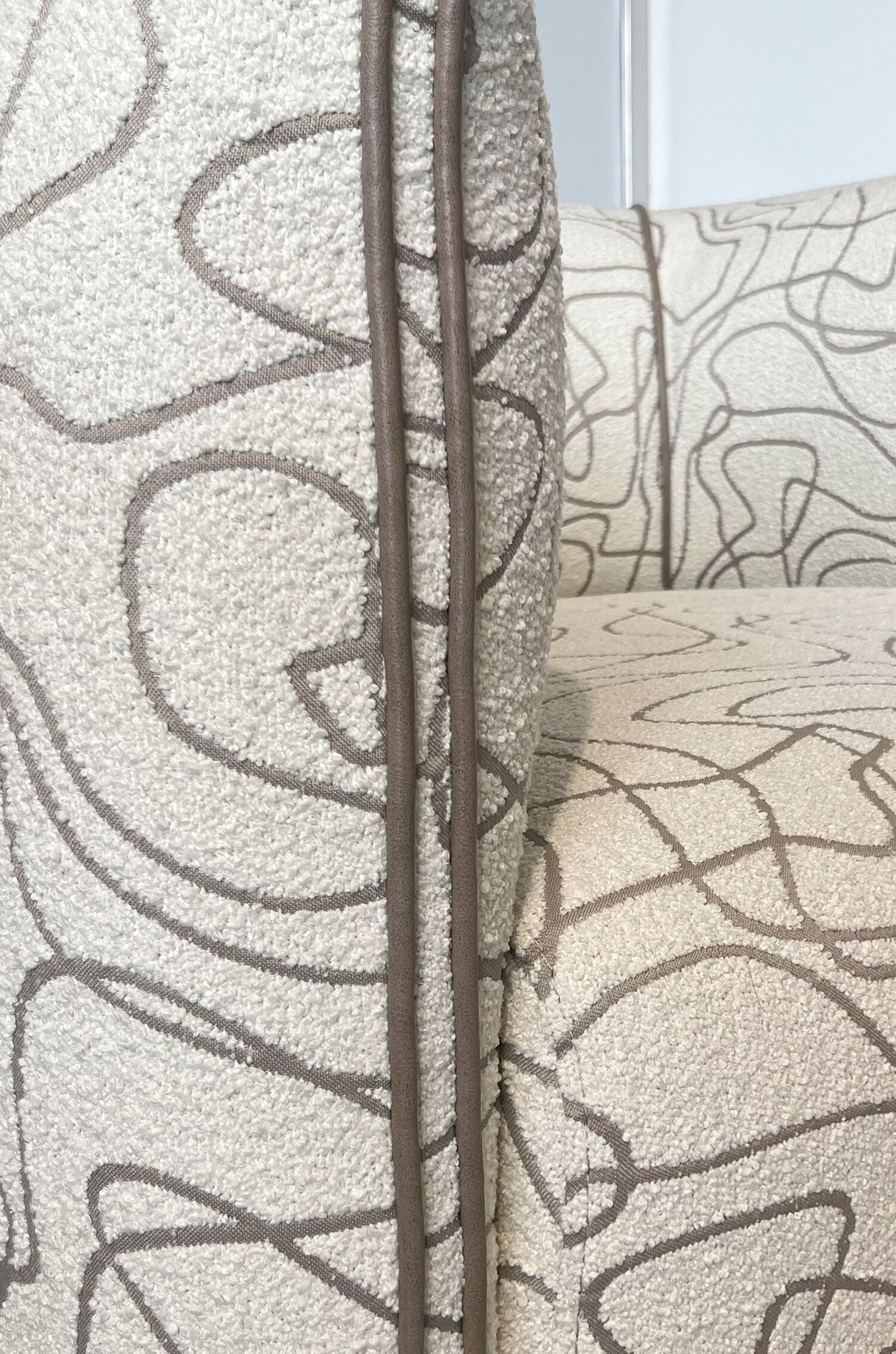 MI Abstract Patterned Cotton Fabric Accent Chair