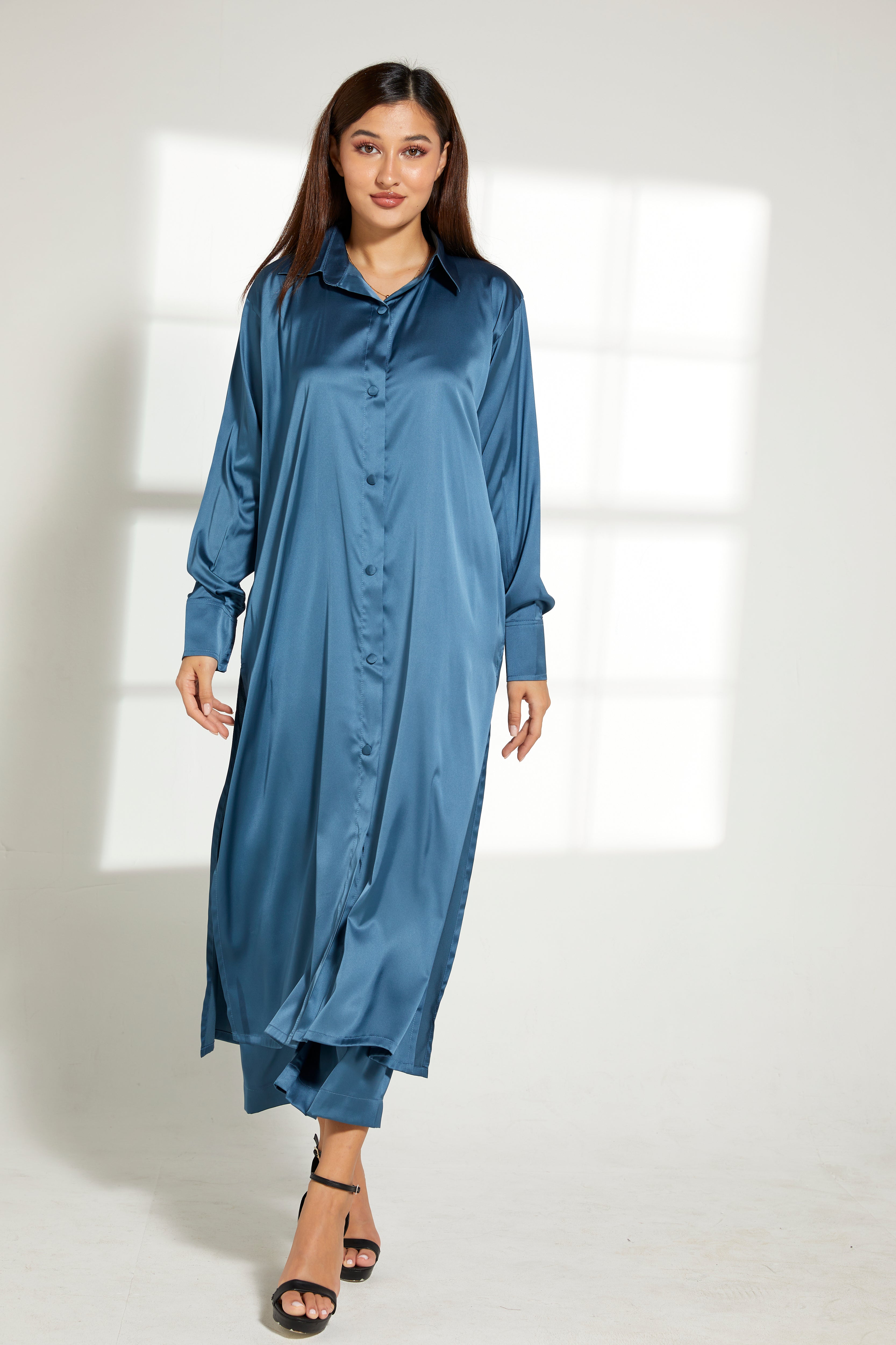MOiSTREET Blue Silk Fabric Top and Pants Set
