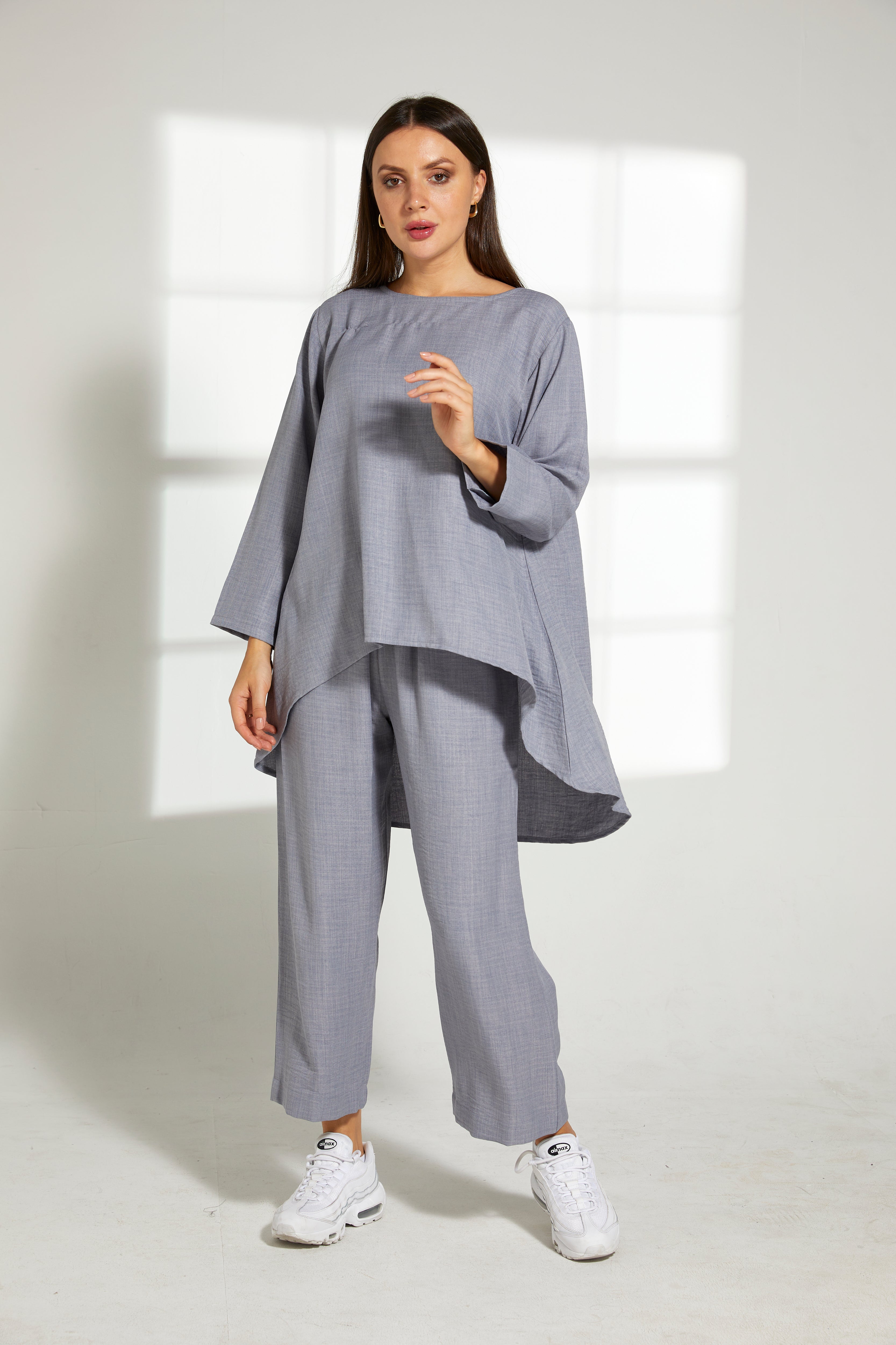 MOiSTREET Grey CEY Fabric Top And Pants Set
