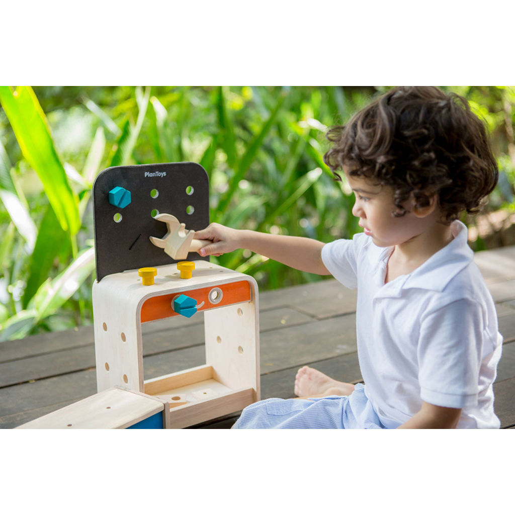 طاولة العمل من PlanToys