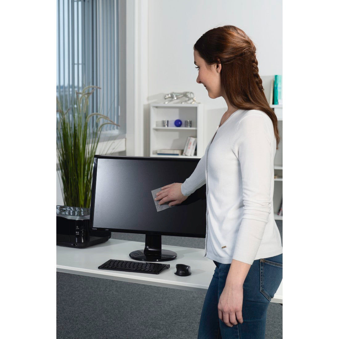 HAMA 113806 Screen Cleaning Cloths, in Dispenser Tub