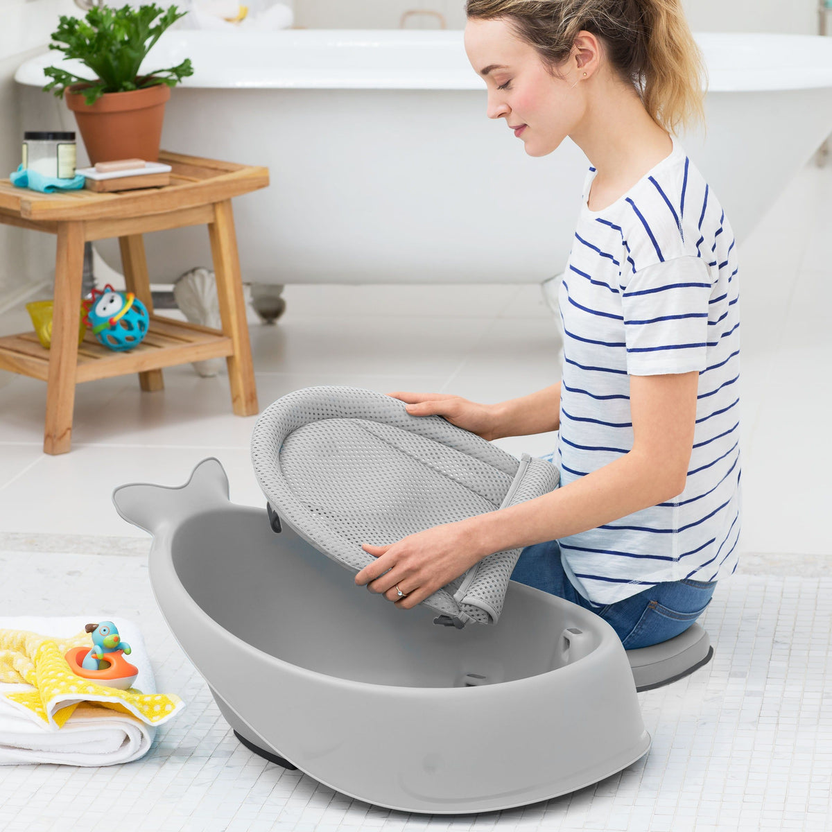 Skip Hop Moby Smart Sling 3-Stage Baby Bath Tub – Grey