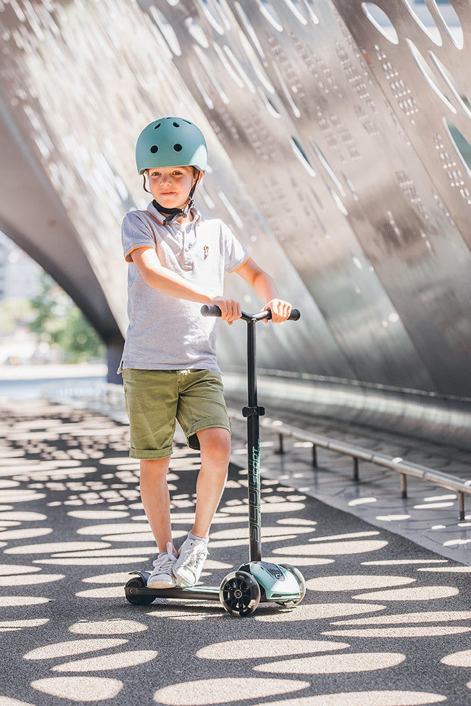 Scoot & Ride Highwaykick 5 LED - Forest