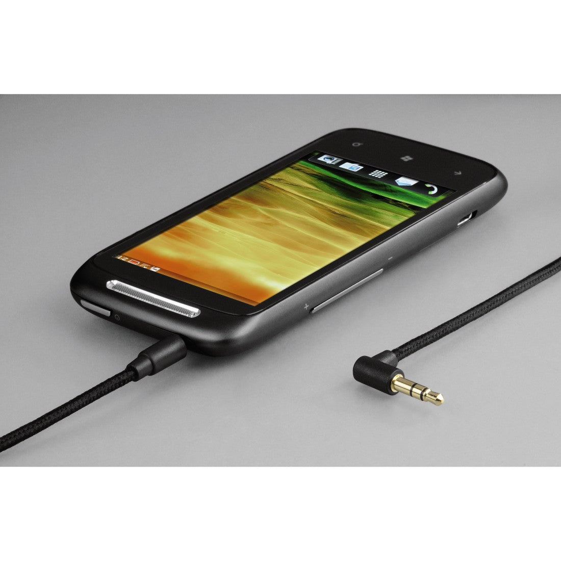 HAMA 16105 Connecting Cable, 3.5 mm jack plug, for smartphone, 0.5 m, black