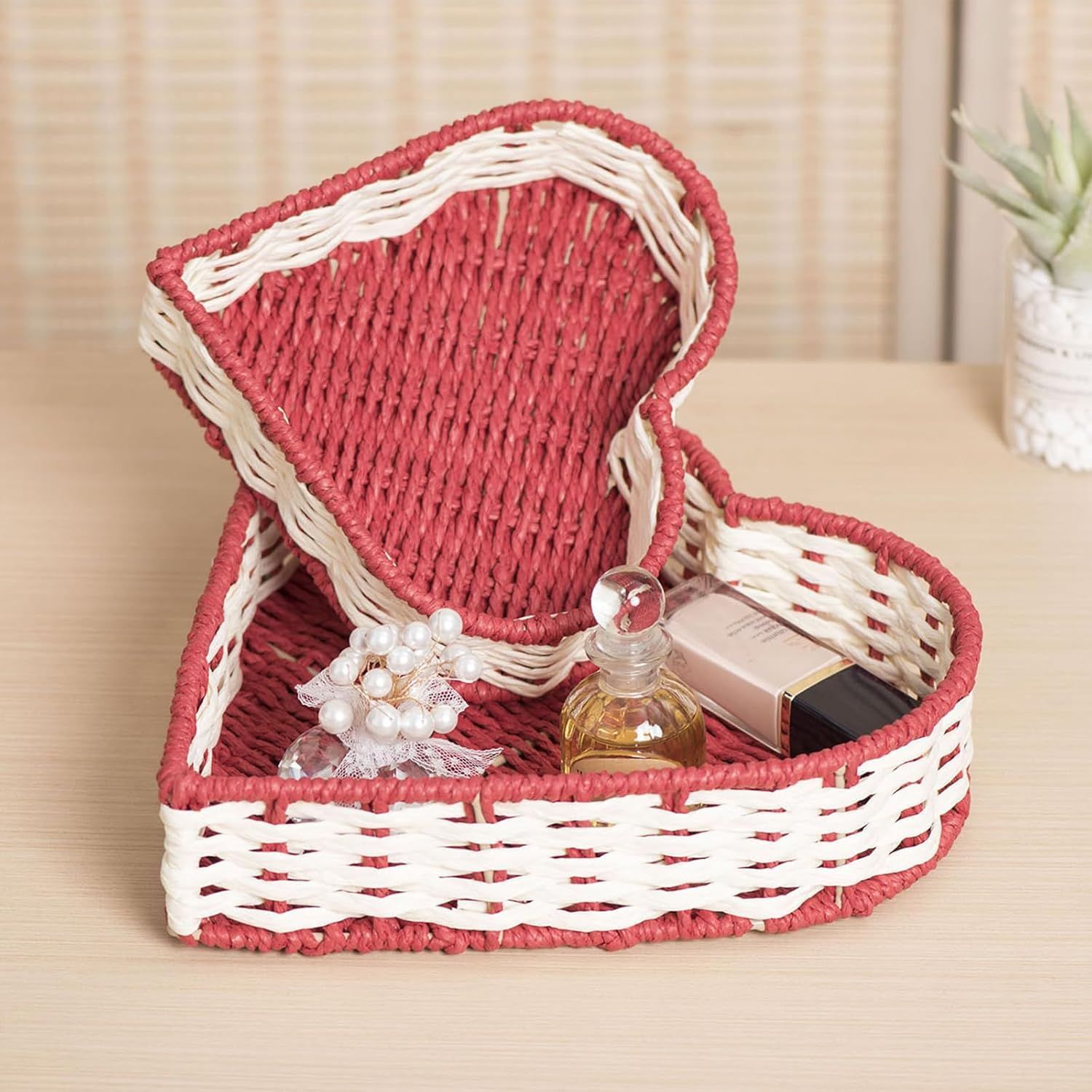 2 Pack Decorative Heart Shaped Basket Fruit and Vegetable Display Organiser for Home Office