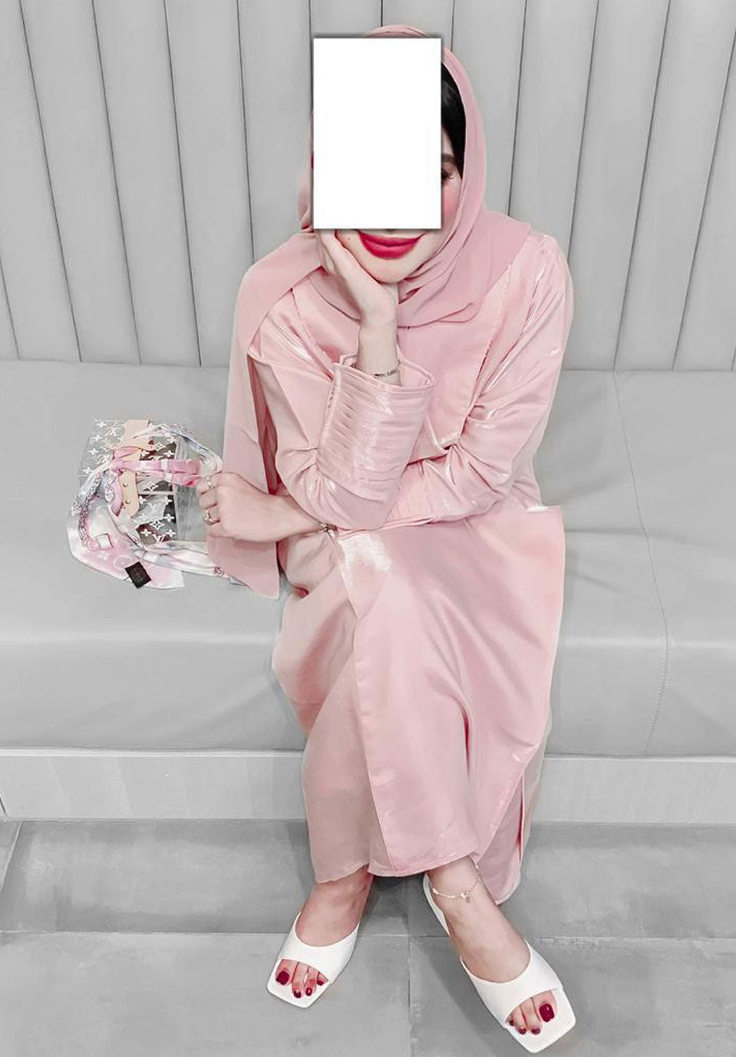 MOiSTREET Pink Shimmer Abaya